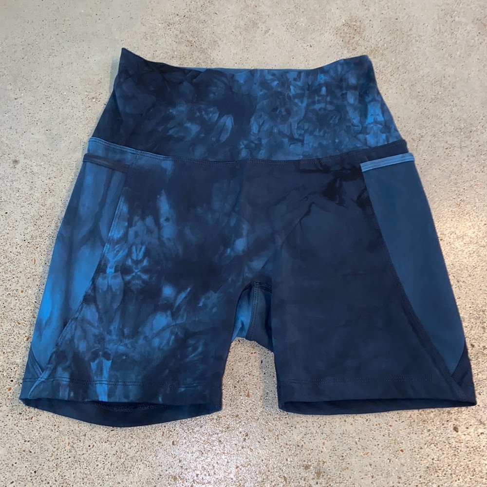 Born Primitive Eccentric Shorts
